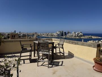 915291_20250805132416131129