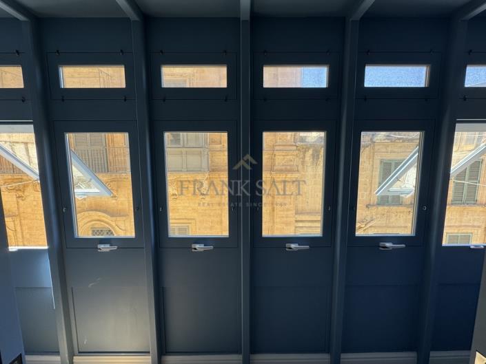 Image No.21-2 Bed Apartment for sale