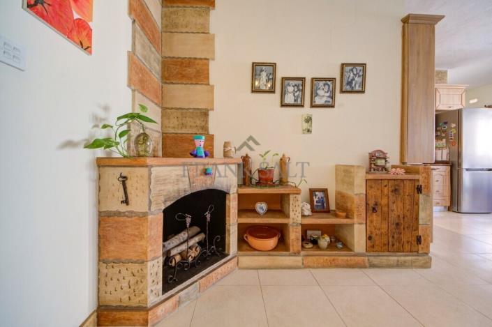 Image No.6-Maisonette de 3 chambres à vendre à Birzebbuga