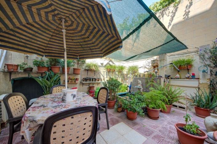 Image No.6-2 Bed Maisonette for sale