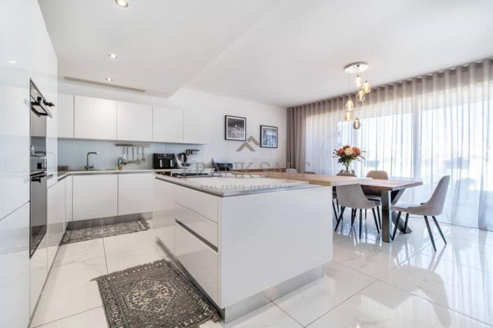 Image No.3-3 Bed Apartment for sale