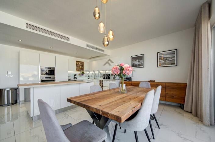 Image No.24-3 Bed Apartment for sale