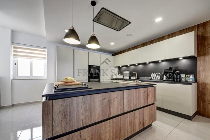 Image No.3-Penthouse de 3 chambres à vendre à Zebbug