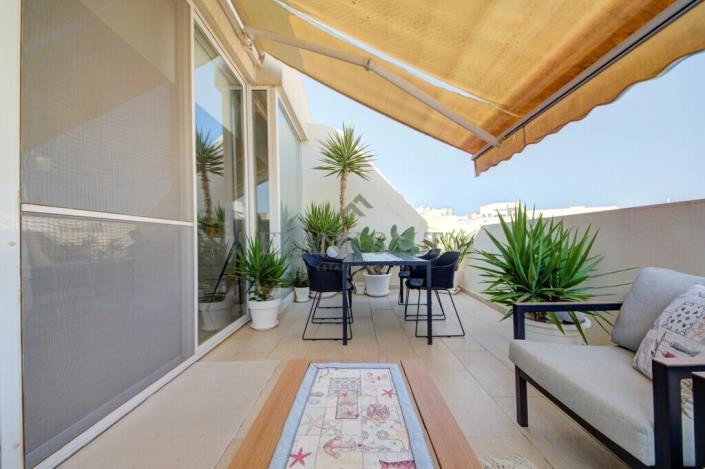 Image No.2-Penthouse de 2 chambres à vendre à Gzira