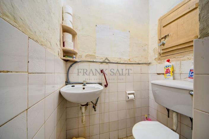 Image No.4-2 Bed Townhouse for sale