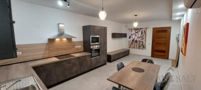 660780_2025010817482565238098