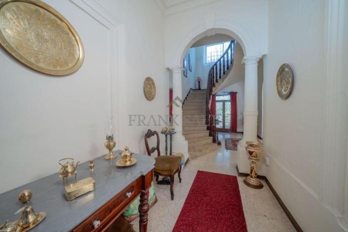 Image No.4-3 Bed Townhouse for sale