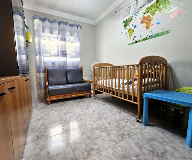 Image No.9-3 Bed Maisonette for sale