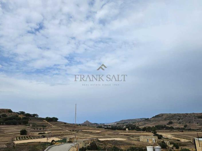 Image No.27-2 Bed Maisonette for sale