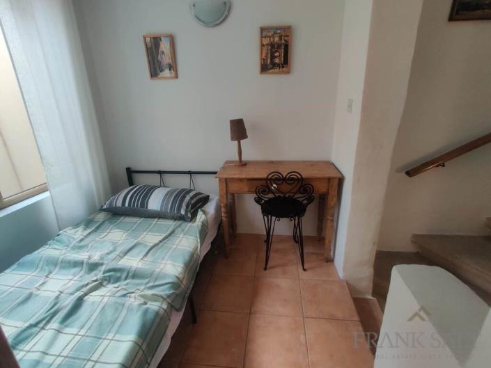 Image No.9-2 Bed Townhouse for sale