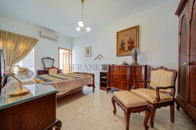 923058_20251014140440374600