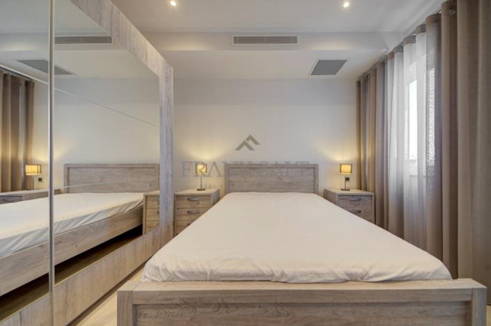 Image No.21-3 Bed Apartment for sale