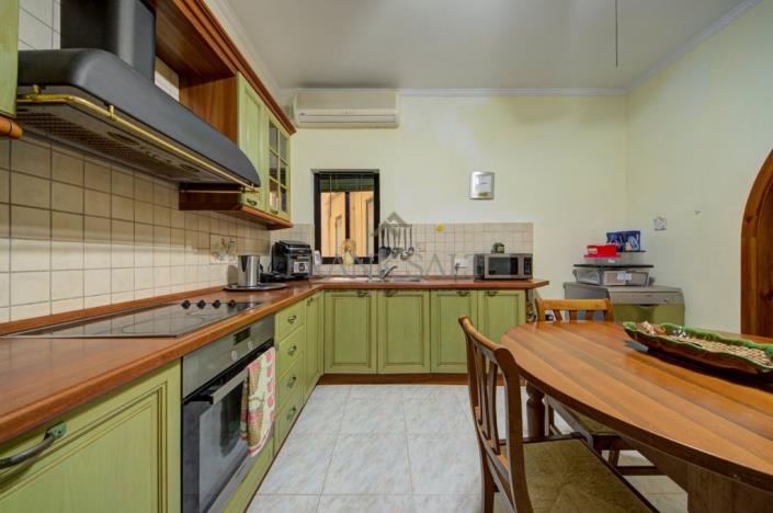 Image No.10-3 Bed Apartment for sale