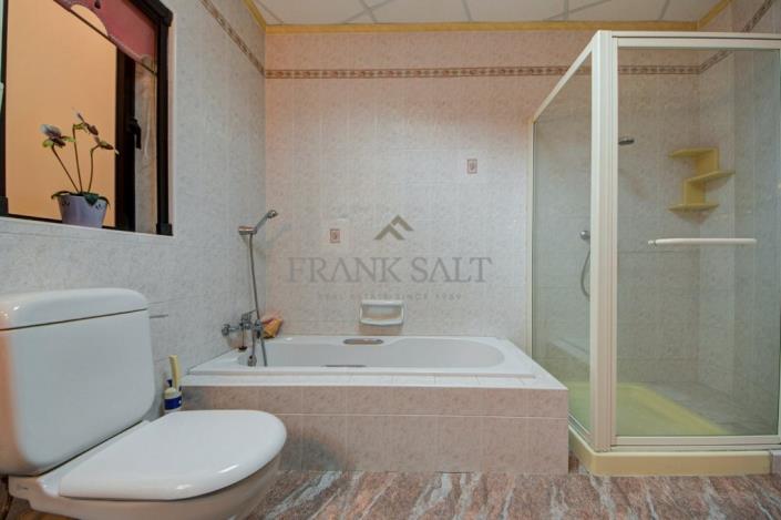 Image No.13-3 Bed Apartment for sale