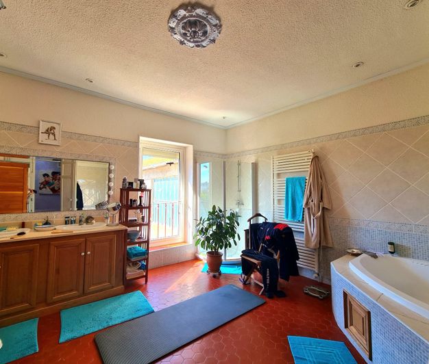 Image No.29-Maison de 6 chambres à vendre à Béziers