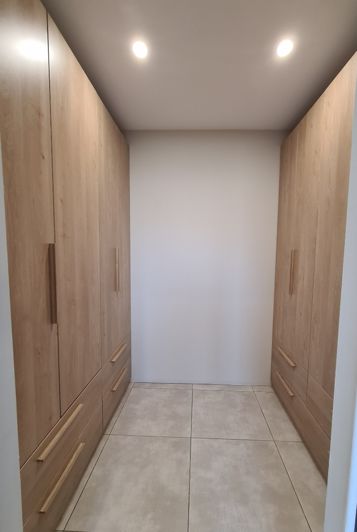 Image No.20-3 Bed Property for sale