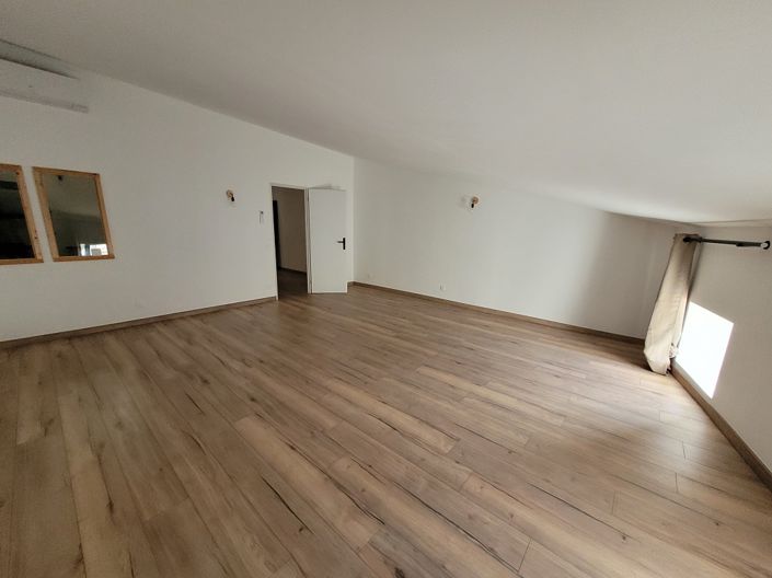 Image No.12-Commercial de 3 chambres à vendre à Cessenon-sur-Orb