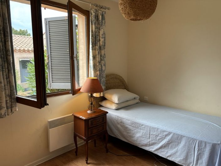 Image No.14-4 Bed Property for sale