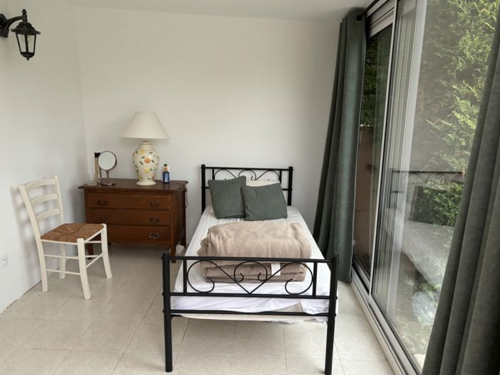 Image No.15-4 Bed Property for sale