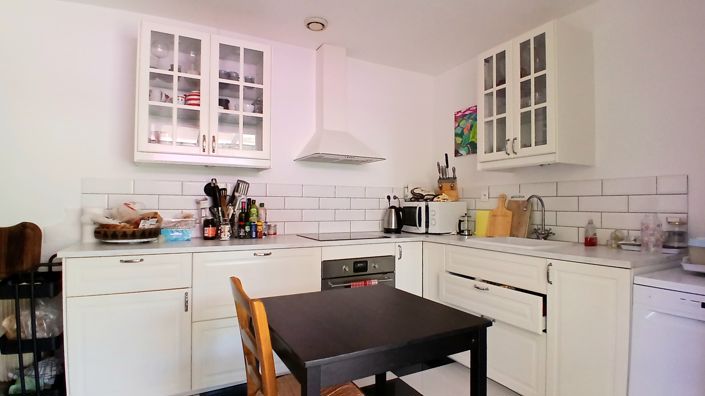 Image No.22-4 Bed Property for sale