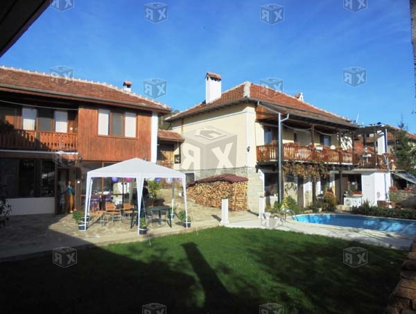 Image No.4-9 Bed House for sale