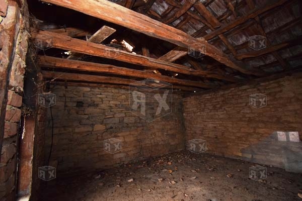 Image No.18-5 Bed House for sale