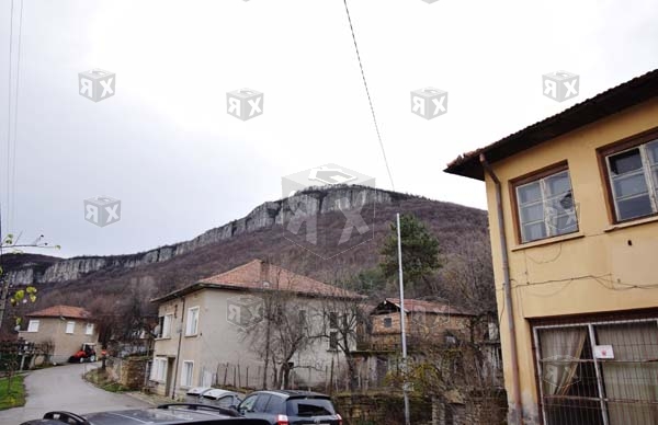 Image No.19-3 Bed House for sale