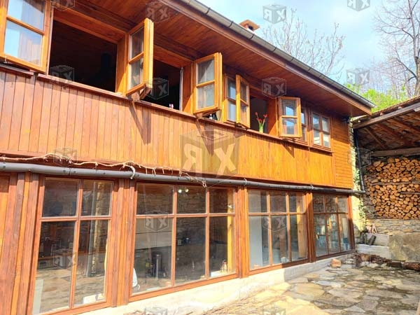 Image No.2-4 Bed House for sale