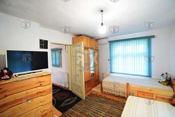 Image No.11-3 Bed House for sale