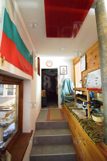 Image No.6-3 Bed House for sale