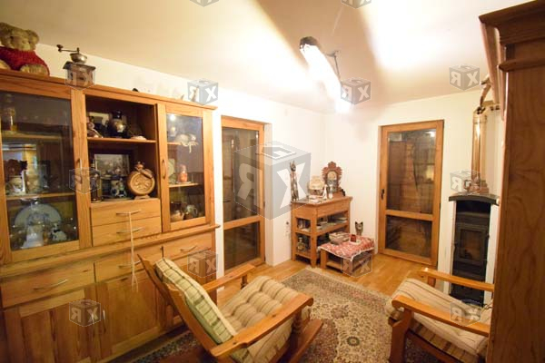 Image No.8-3 Bed House for sale