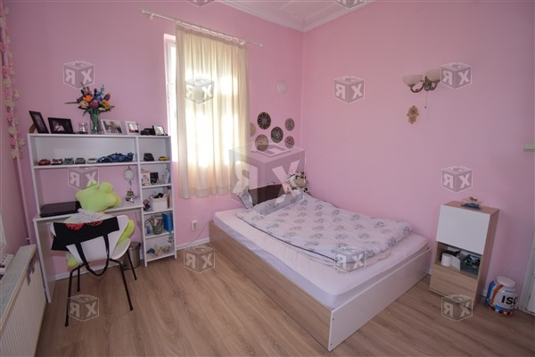 Image No.6-5 Bed House for sale