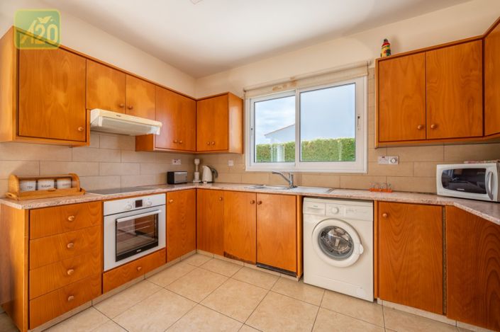 Image No.12-3 Bed Villa for sale