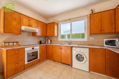 Detached Villa For Sale  in  Argaka