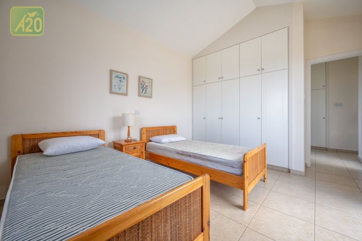 Image No.20-3 Bed Villa for sale