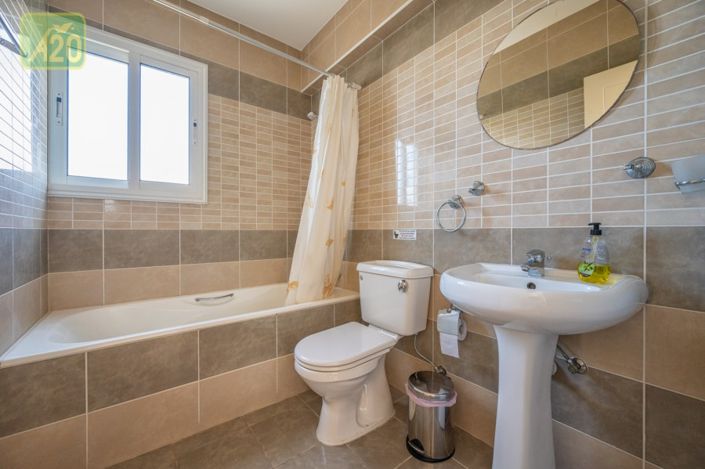 Image No.21-3 Bed Villa for sale