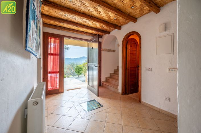 Image No.12-4 Bed Villa for sale