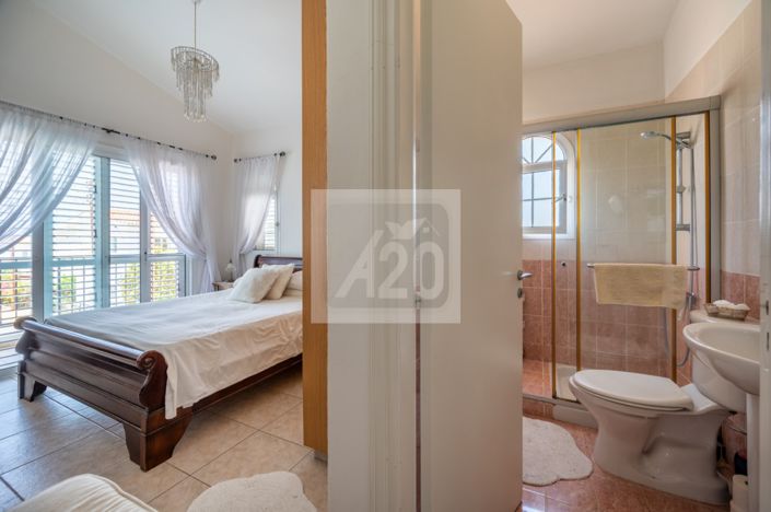 Image No.21-3 Bed Villa for sale