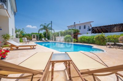 Detached Villa For Sale  in  Argaka