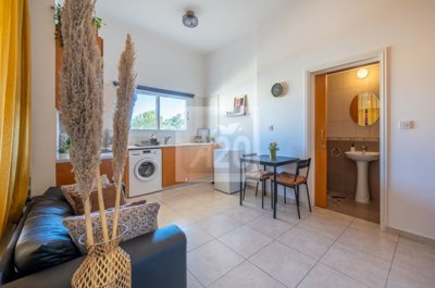 Studio For Sale  in  Polis