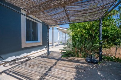 Bungalow For Sale  in  Lasa