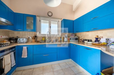 Bungalow For Sale  in  Lasa