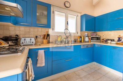 Bungalow For Sale  in  Lasa