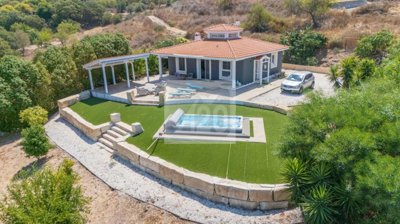 Bungalow For Sale  in  Lasa