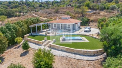 Bungalow For Sale  in  Lasa