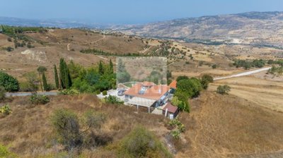 Bungalow For Sale  in  Lasa