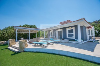 Bungalow For Sale  in  Lasa