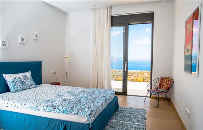 Image No.15-6 Bed Villa for sale