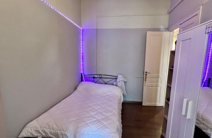 Image No.19-5 Bed House for sale