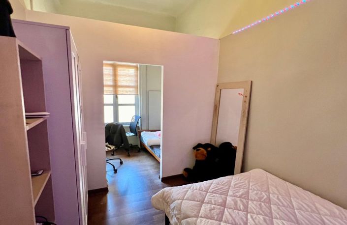 Image No.20-5 Bed House for sale